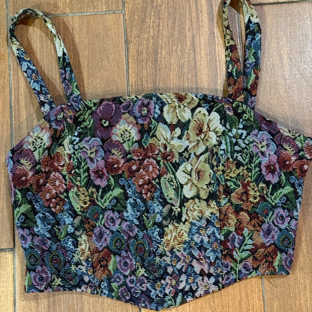 Floral Crop Top - Picture 4 of 4